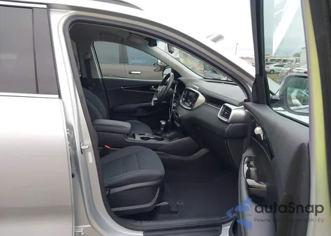 2019 Kia Sorento 3.3L S z USA, uszkodzony, nr VIN 5XYPG4A50KG600641